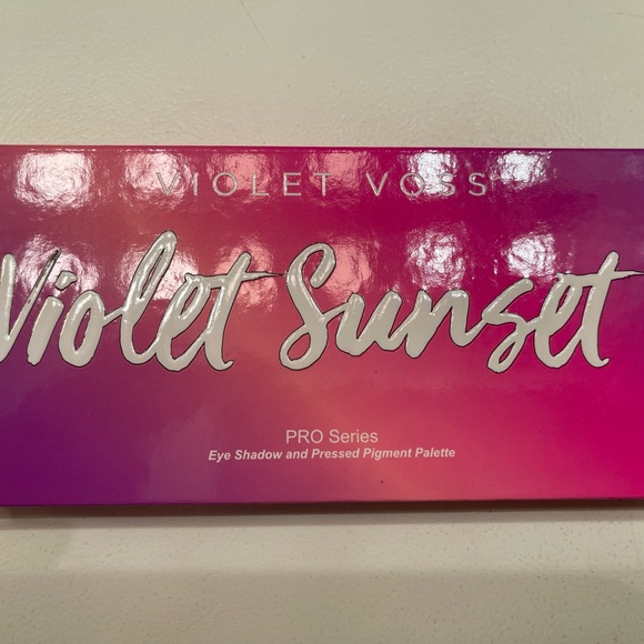 Eyeshadow palette - Picture 3 of 6